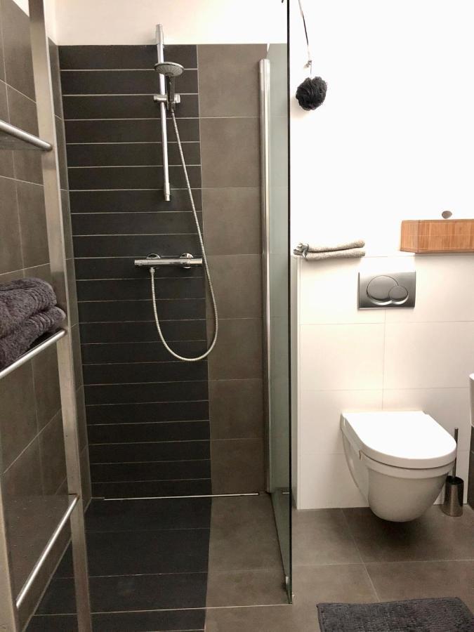 אמרספוט Modern Genieten In Oud Binnenstadspand מראה חיצוני תמונה